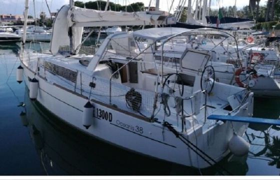 Sailboat BENETEAU OCEANIS 38 11.5m