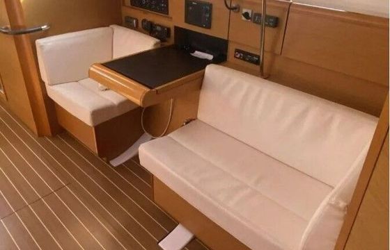 Sailboat Jeanneau Sun Odyssey 439 13.39m