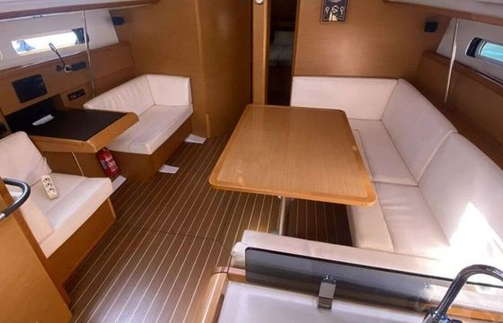 Sailboat Jeanneau Sun Odyssey 439 13.39m