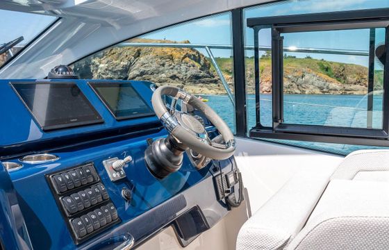 Motorboat Beneteau Gran Turismo 36 600hp