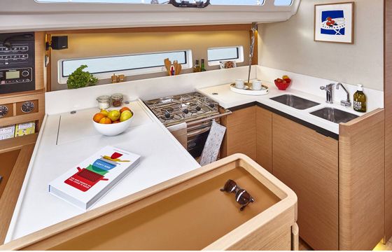 Sailboat Sun Odyssey 440 12m