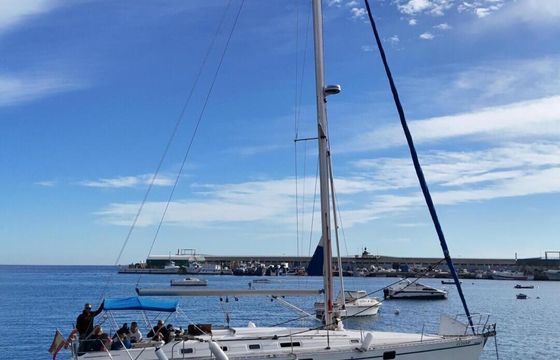 Sailboat BENETEAU OCEANIS 440 13.4m