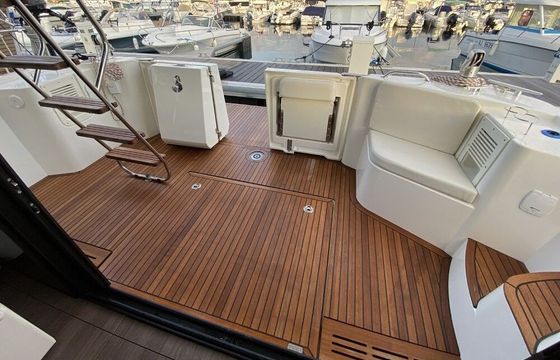 Motorboat BENETEAU SWIFT TRAWLER 35 425hp