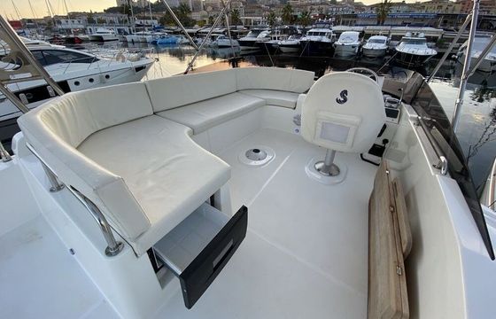 Motorboat BENETEAU SWIFT TRAWLER 35 425hp
