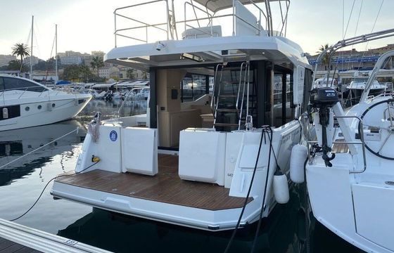 Motorboat BENETEAU SWIFT TRAWLER 35 425hp