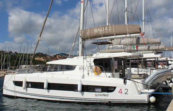 Catamaran Bali 4.2 12.85m