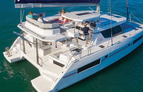 Catamaran Moorings 4500L 13m