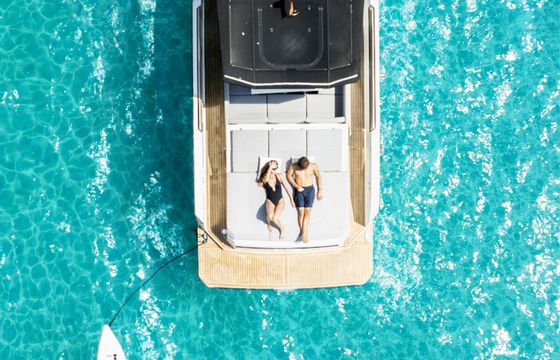 Motorboat De Antonio D36 600hp