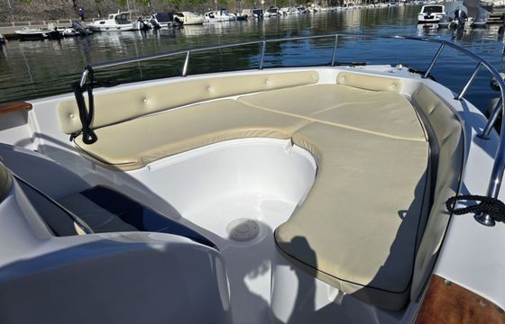 Motorboat Mano Marine mano