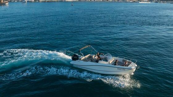 Motorboat QUICKSILVER 755 Activ Open 300hp