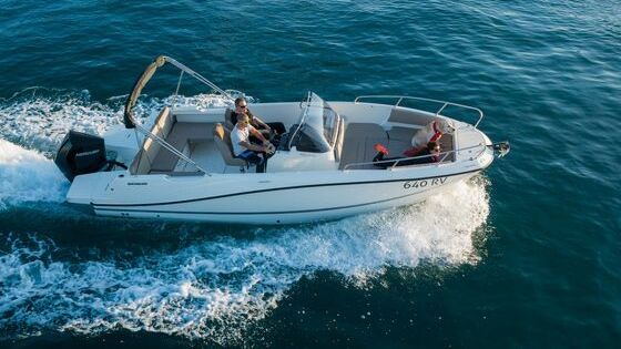 Motorboat QUICKSILVER 755 Activ Open 300hp