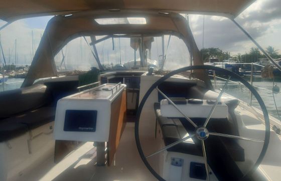 Sailboat Dufour Yachts Dufour 390 GL 11m
