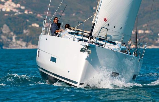 Sailboat Dufour Yachts Dufour 390 GL 11m