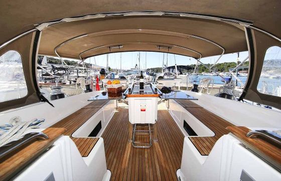 Sailboat Bavaria Cruiser 56  - 5 + 1 cab 16.75m