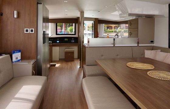 Catamaran Bali 4.8  14m