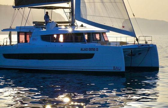 Catamaran Bali 4.8  14m