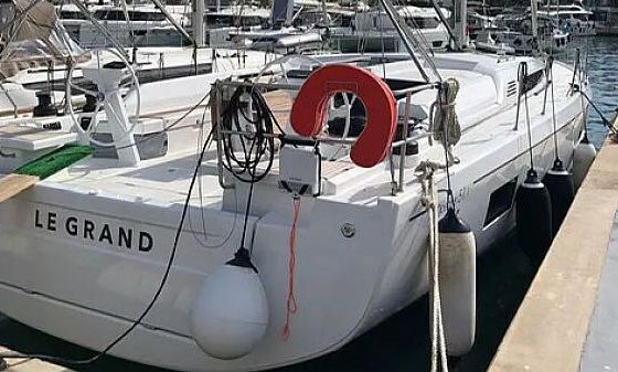 Sailboat Oceanis 51.1 15m