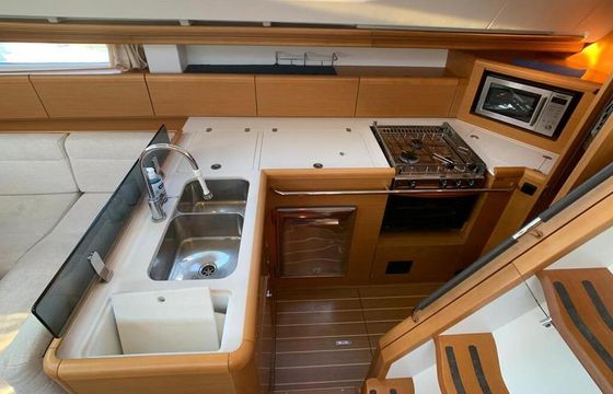 Sailboat Jeanneau Sun Odyssey 45 Ds 13m
