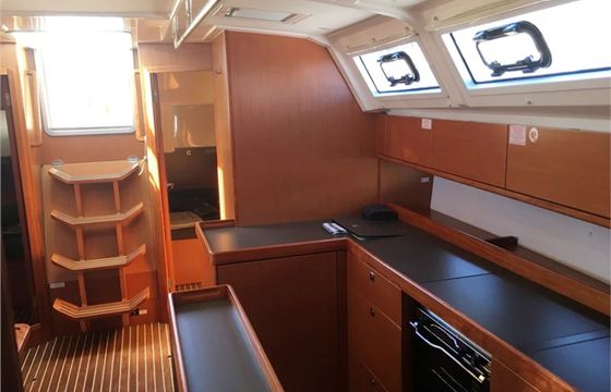 Sailboat BAVARIA CRUISER 46 14.27m