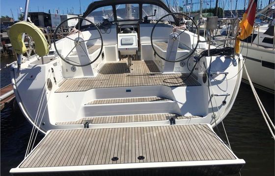 Sailboat BAVARIA CRUISER 46 14.27m