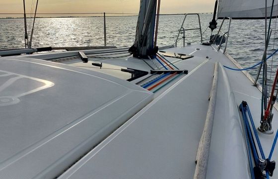 Sailboat Dufour 34 E Performance 10.6m