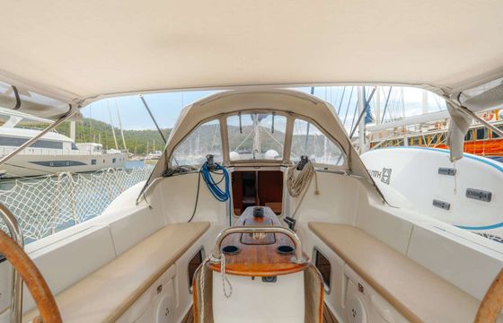 Sailboat Jeanneau Sun Odyssey 42i 12m