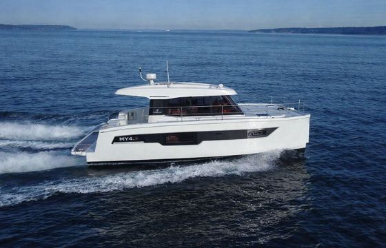 Catamaran Fountaine Pajot MY4S 11m