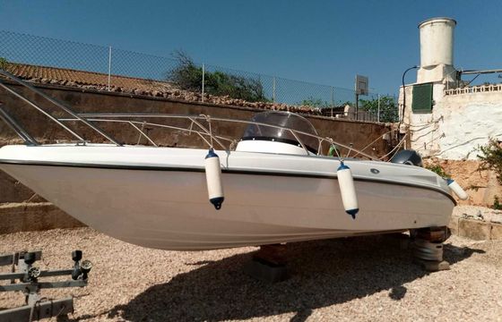 Motorboat polyester yacht s. c. marion 630 cabine 115hp