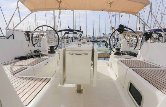 Sailboat Jeanneau Sun Odyssey 440 13m