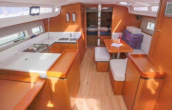 Sailboat Jeanneau Sun Odyssey 440 13m