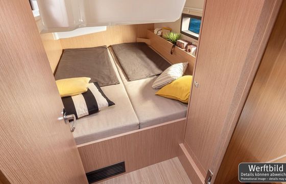 Sailboat Bavaria Yachtbau Bavaria C38 11m
