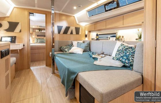 Sailboat Bavaria Yachtbau Bavaria C38 11m