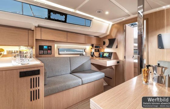 Sailboat Bavaria Yachtbau Bavaria C38 11m