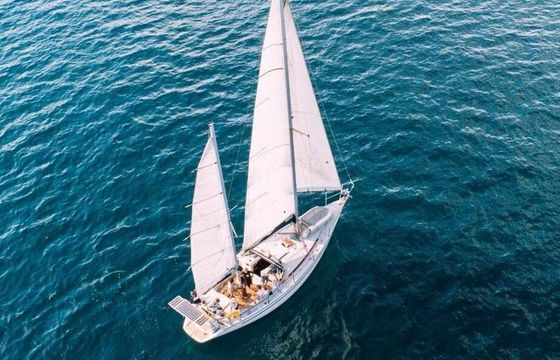 Sailboat JEANNEAU GIN FIZZ 11.3m