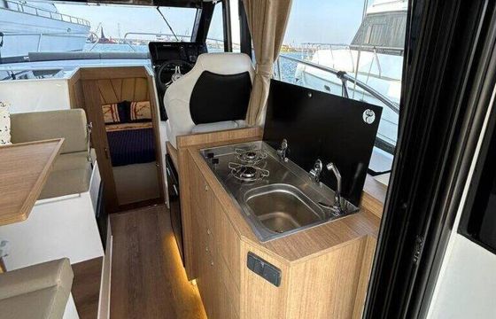 Motorboat Avila Marine Catharsis 900 400hp