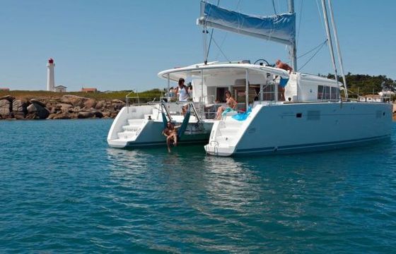 Catamaran Lagoon 450 F 13.96m