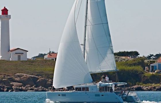 Catamaran Lagoon 450 F 13.96m