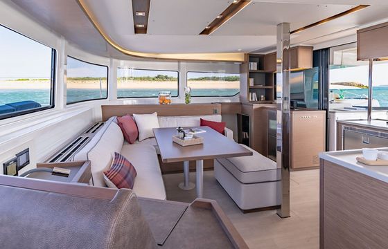 Catamaran Lagoon 46 13.99m