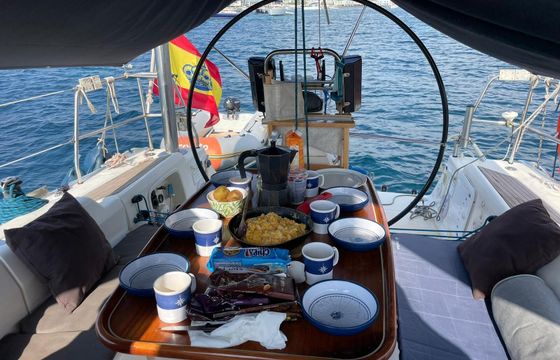 Sailboat Bavaria 42 13m