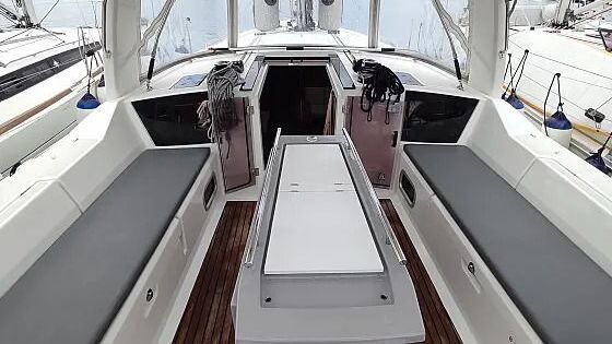 Sailboat Beneteau Oceanis 41.1 12.43m