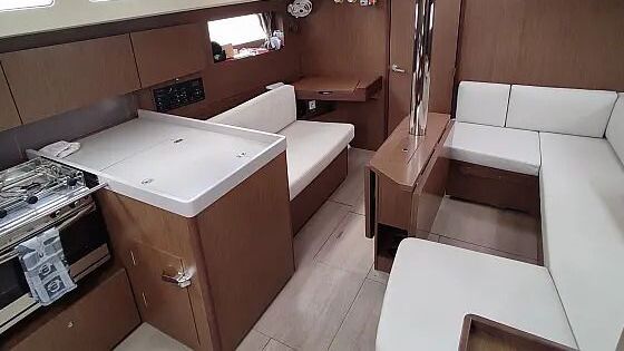 Sailboat Beneteau Oceanis 41.1 12.43m