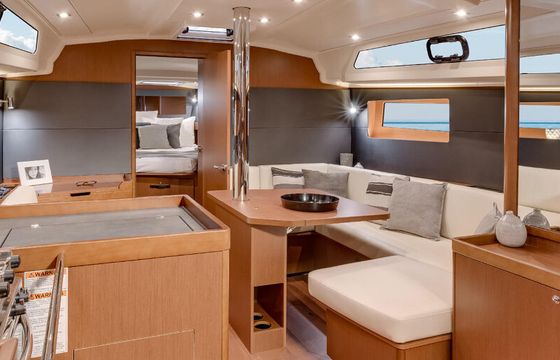 Sailboat Beneteau Oceanis 41.1 12.43m