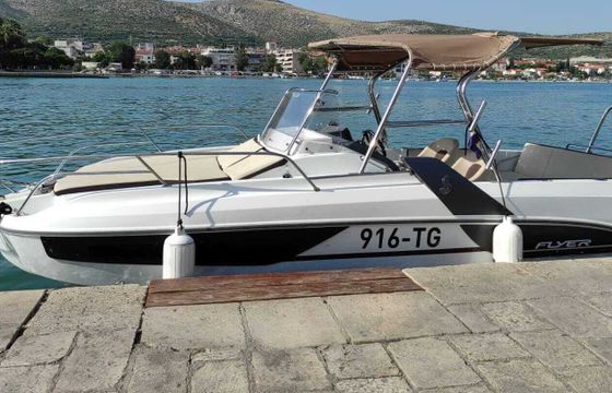 Motorboat BENETEAU Flyer 7.7 Sundeck 300hp