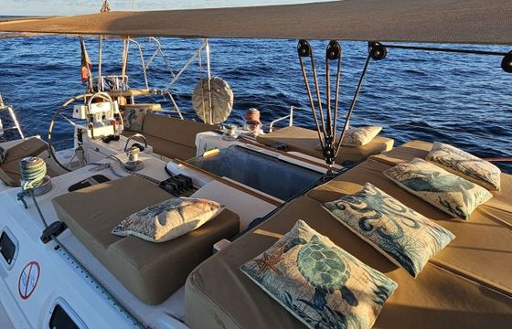 Sailboat Beneteau Oceanis Moorins 445 14m
