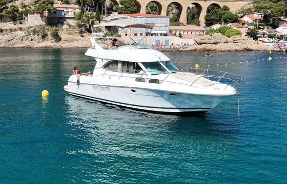 Motorboat Jeanneau Prestige 36 600hp