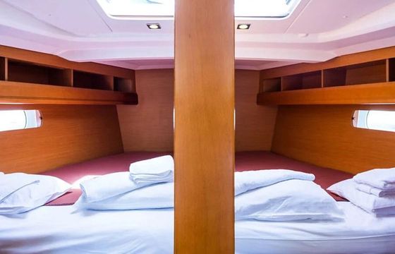 Sailboat Sun Odyssey 469 14m