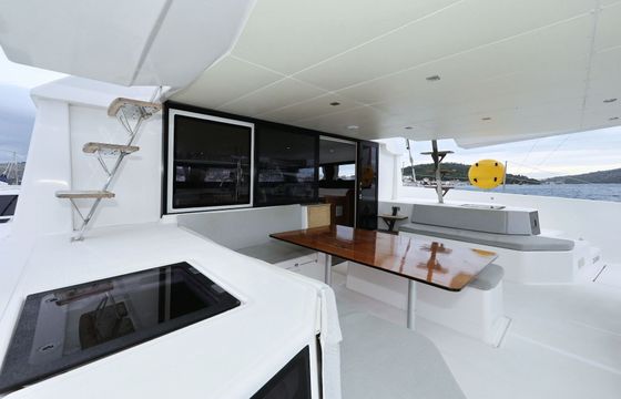 Catamaran DUFOUR 48 14.7m