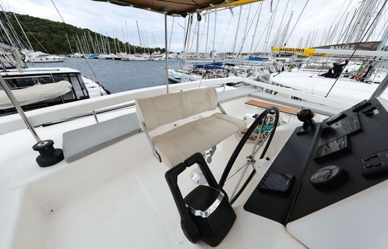 Catamaran DUFOUR 48 14.7m