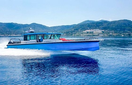 Motorboat Axopar 37XC Cross Cabin 600hp