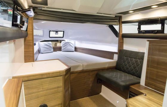 Motorboat Axopar 37XC Cross Cabin 600hp